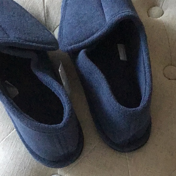 NWT Home Slippers - Picture 6 of 7